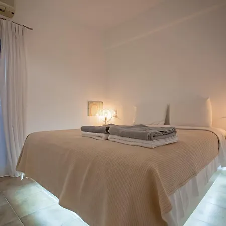 Francis * Панормос-Миконос